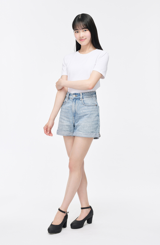 吉岡由梨菜 