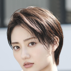 奥山かずさ 